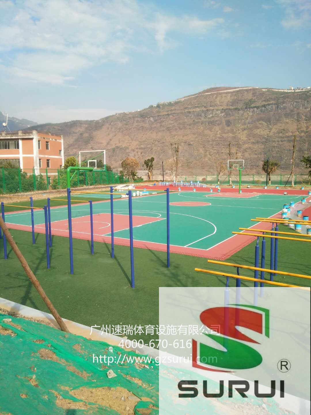 四川涼山州金沙中學(xué)人造草、硅PU球場(chǎng)、混合型跑道